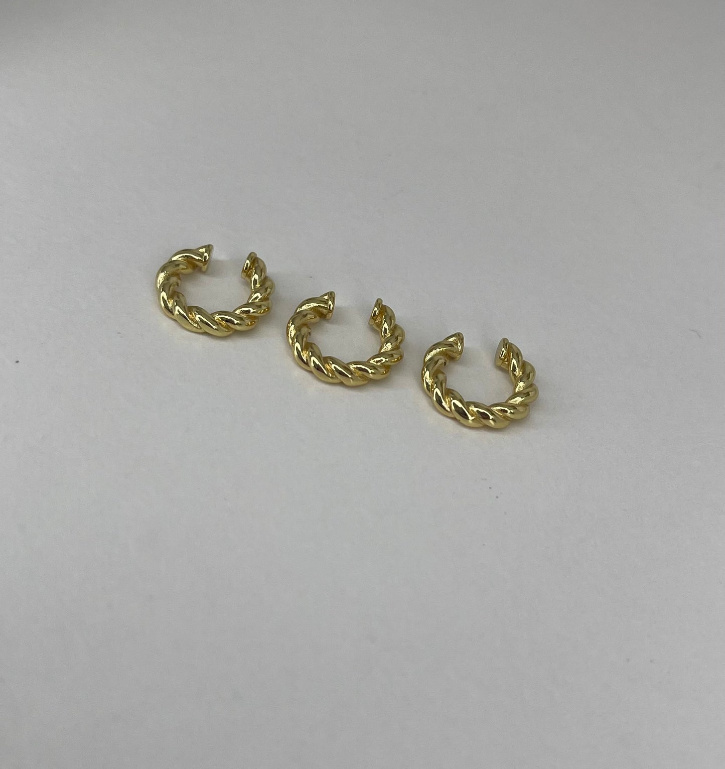 Ana Earcuff